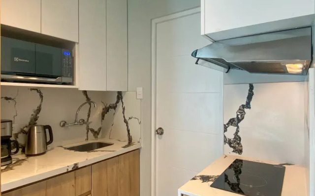 w Modern 1BR w AC Near Kennedy Park