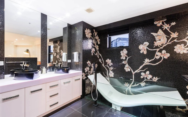 MADDISON, 3BDR Port Melbourne Apartment