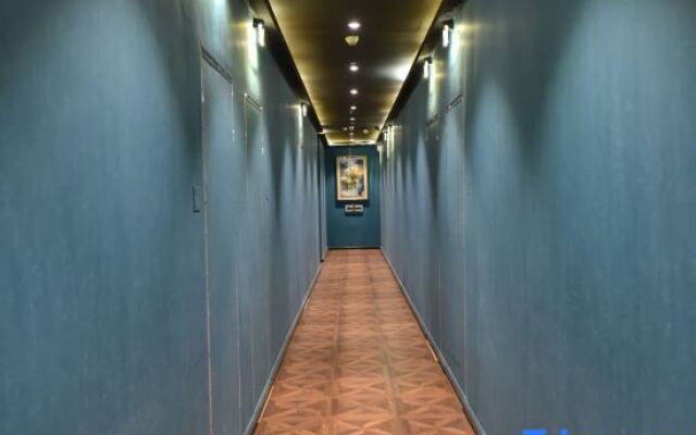 Yoyo Hotel