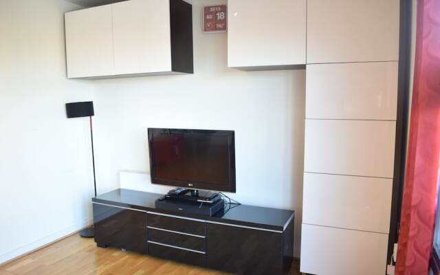 2 Bedroom Flat in North East London Sleeps 6