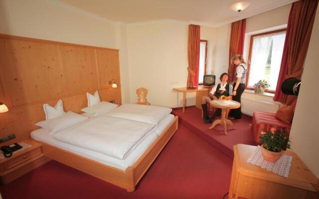 Postgasthof Hotel Rote-Wand