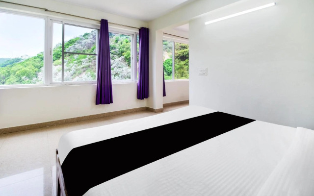 OYO Flagship 67556 Paramount Hotel