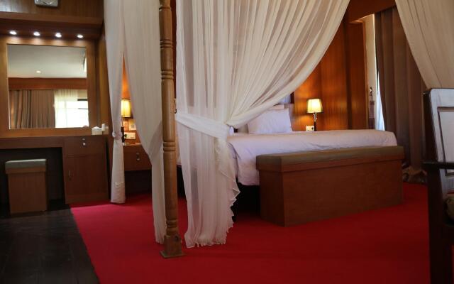 Parai Beach Resort Telengria