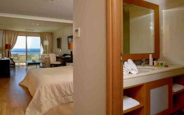 Plaza Resort Hotel
