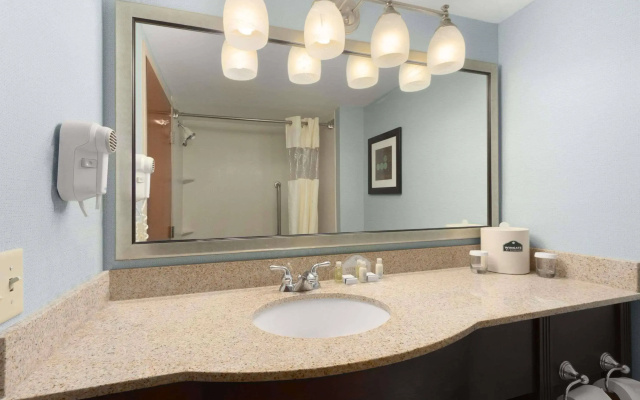 Holiday Inn Express Fayetteville – Fort Bragg by IHG
