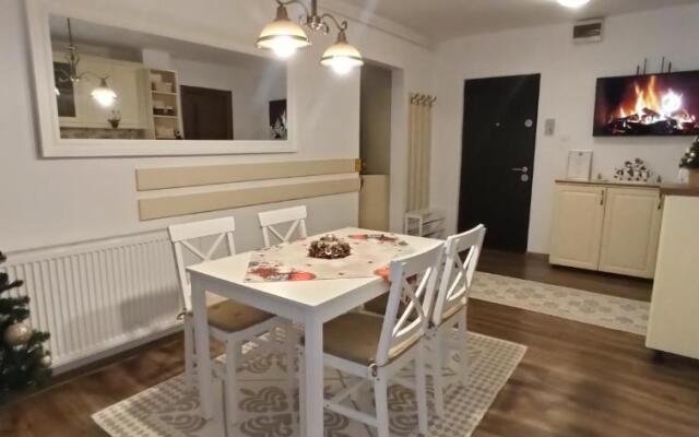 Apartament Atena