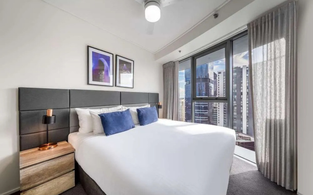 Oaks Brisbane on Felix Suites