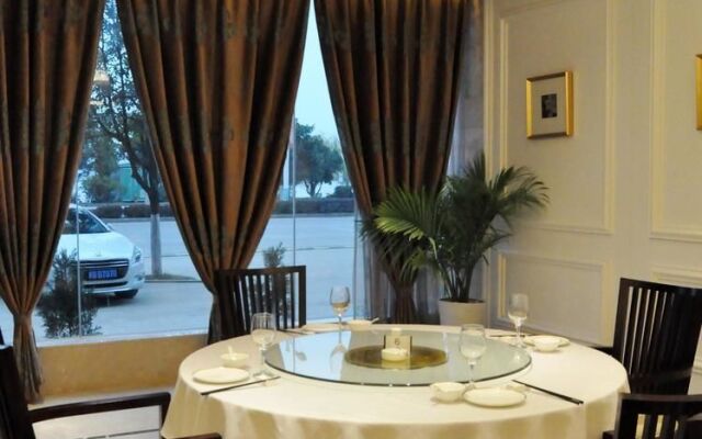 Tongling Pujing Hotel