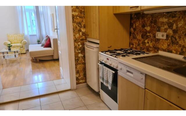 Cheerful 2BR Apartment - suitable for Longstays