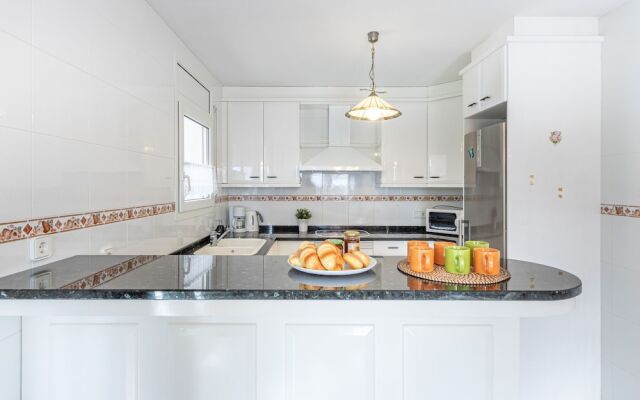Luxurious Holiday Home in Empuriabrava With Private Pool