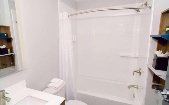 Microtel Inn & Suites By Wyndham Macedon