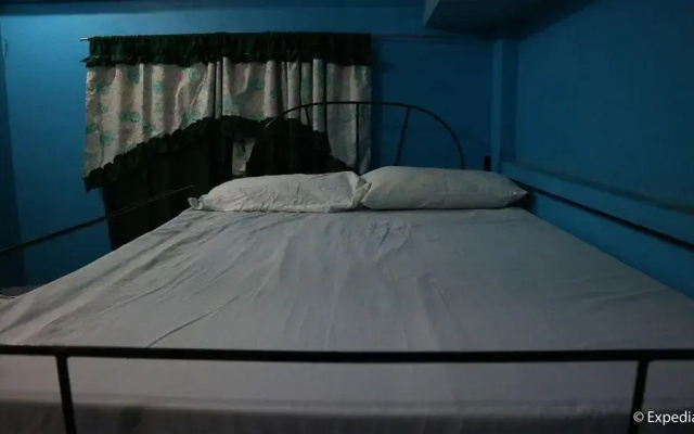U & Me Apartelle Inn