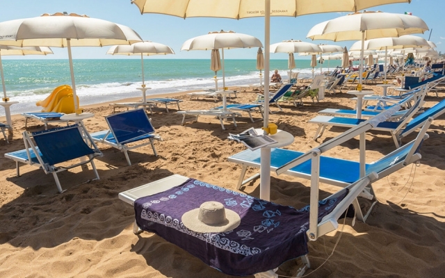 Paradise Beach Resort