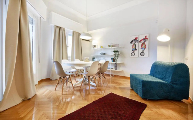 Chloe Boutique Apartments Metropolis