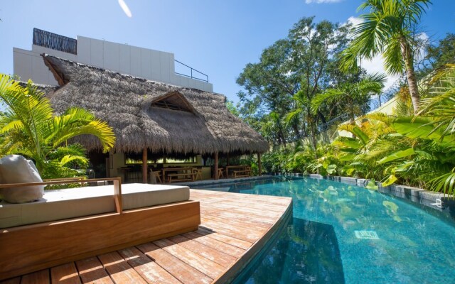 Apartment with Private Hot Tub in Tulum
