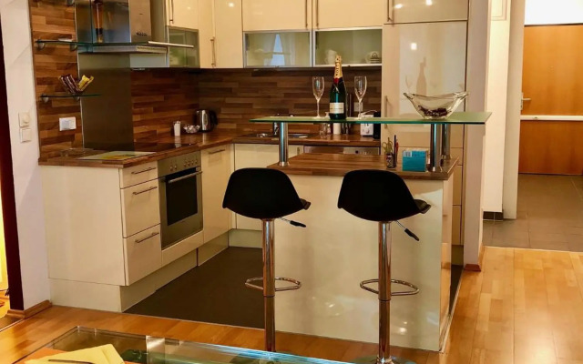 Luxurious city apartment incl garage and terrace