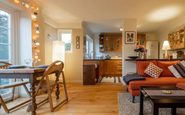 Host Stay Tivoli Den