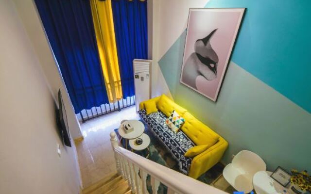 Colour Hotel (Nanchang west station)