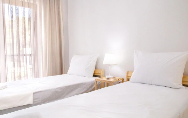 Modern Flat w Garden 5 min to Beach in Milas