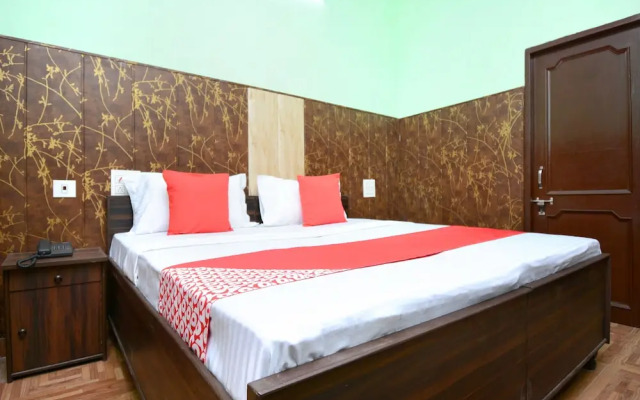 OYO 28097 Hotel Park View