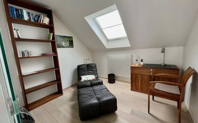 Savoir Vivre Modern Retreat