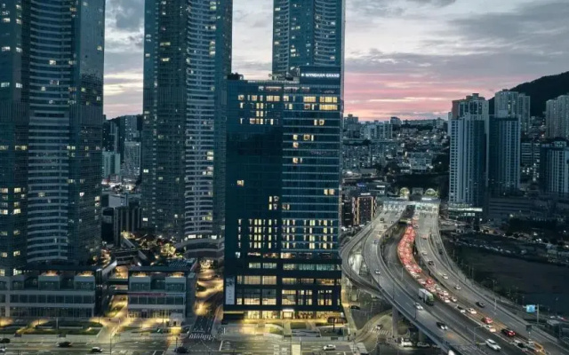 Wyndham Grand Busan Ijin