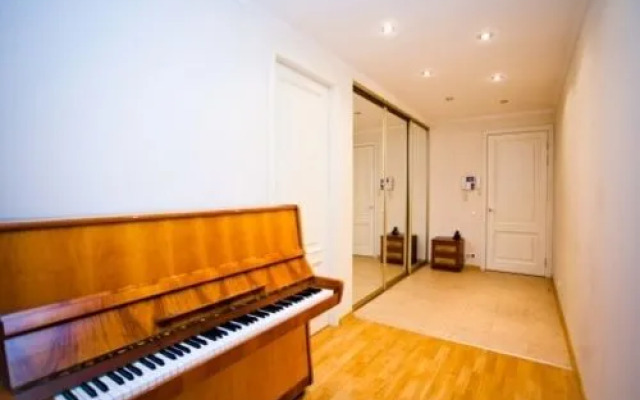 Apartment at Millionnaya 29