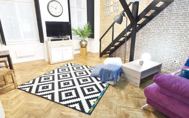 Dohany 28 Apartment