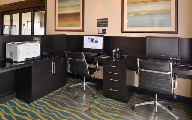 Comfort Inn & Suites