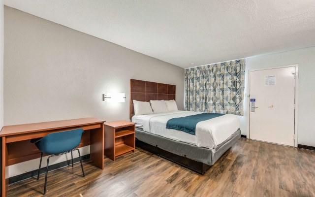 Motel 6 Tupelo, MS - Downtown