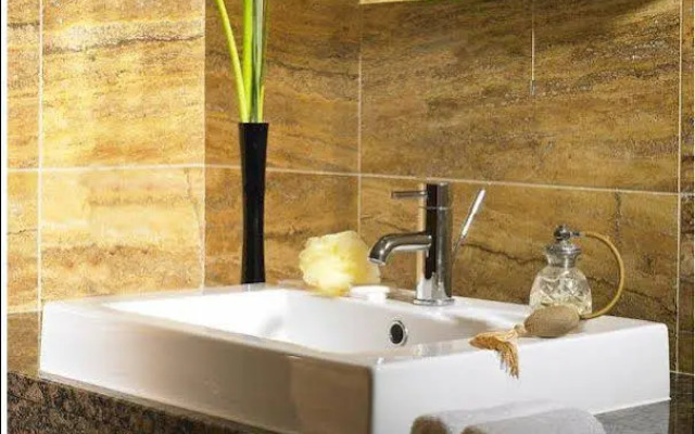 Westport Plaza Hotel