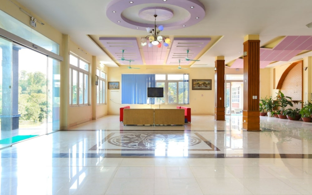 OYO 593 Bach Duong Hotel