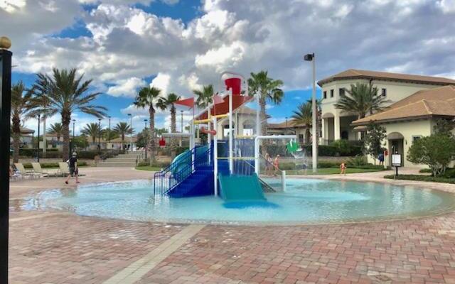 Champions Gate 5 Bed Townhouse w Splashpool - 4976CG