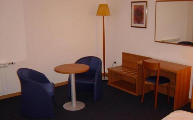 Hotel "Luch"