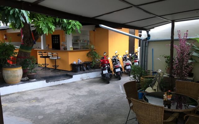 Taphouse Guest House
