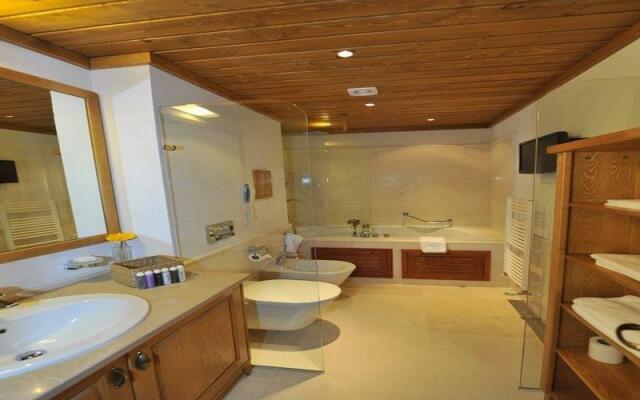 Pirin Golf & Country Club Apartment Complex