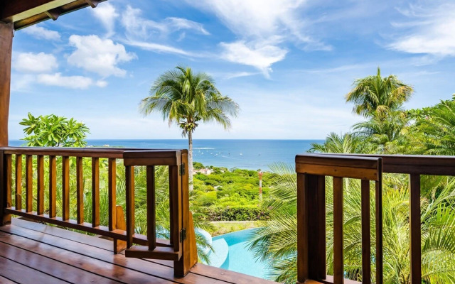 Luxury Villa Hot Tub Ocean Views Fully Staffed