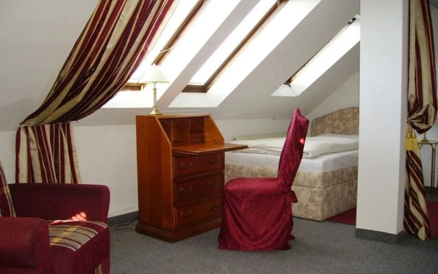 Rothenberger Apartments