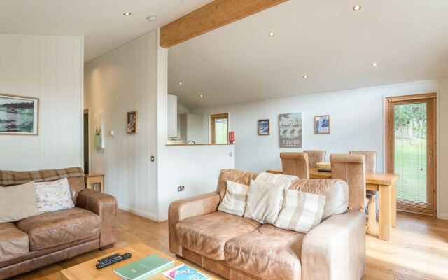 5 Lake View, Looe