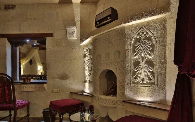Maccan Cave Hotel