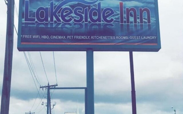 Lakeside inn