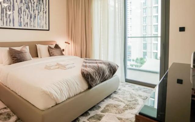 Aya - Beachfront Apartment With all Amenities and Pool