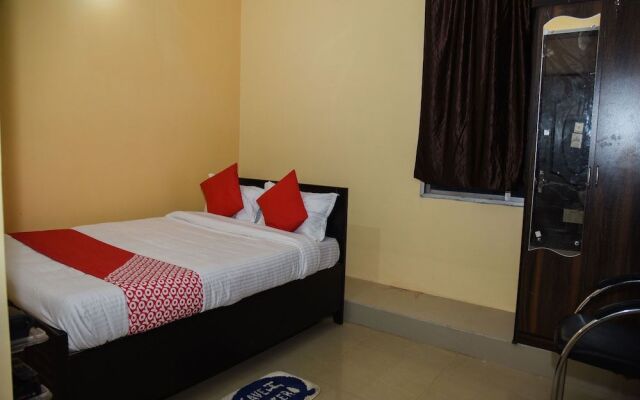 OYO 15071 Hotel Harsh Raj Residency