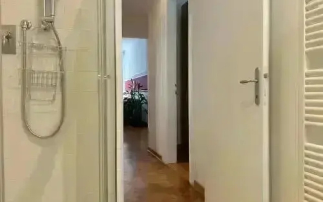 Flat Belpoggio 13