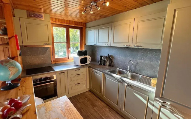 Beautiful Bungalow for 4 People With Large Garden