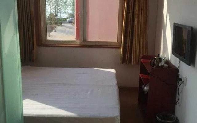 Qingdao Guanhaichao Business Hotel