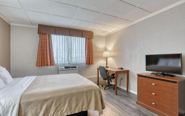 Quality Inn & Suites Downtown