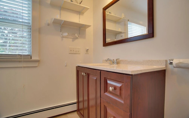 < 1 Mi to Beach: Family-friendly Falmouth Home!