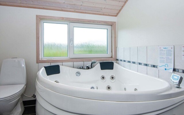 Quaint Holiday Home in Hemmet Jutland With Indoor Whirlpool