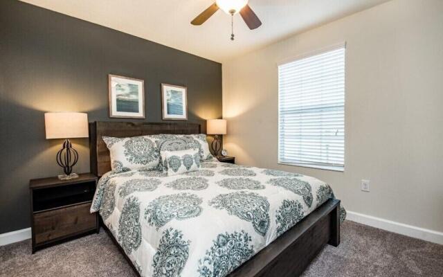 6 Bdrm 5 Bath Golf Resort